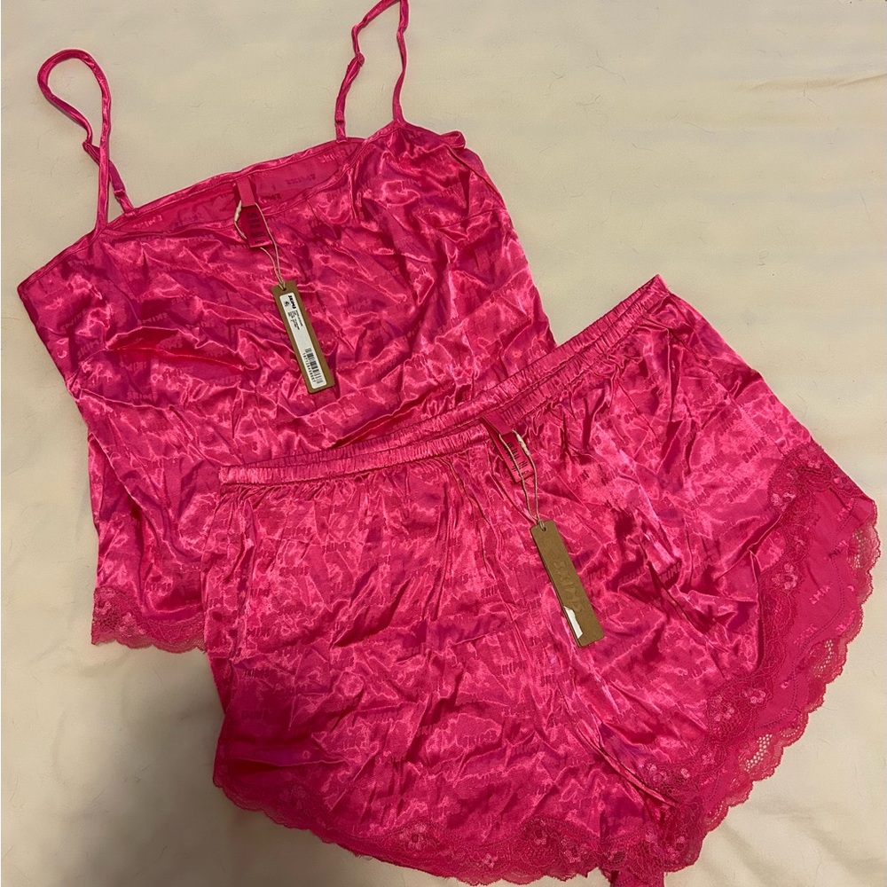 SKIMS NWT